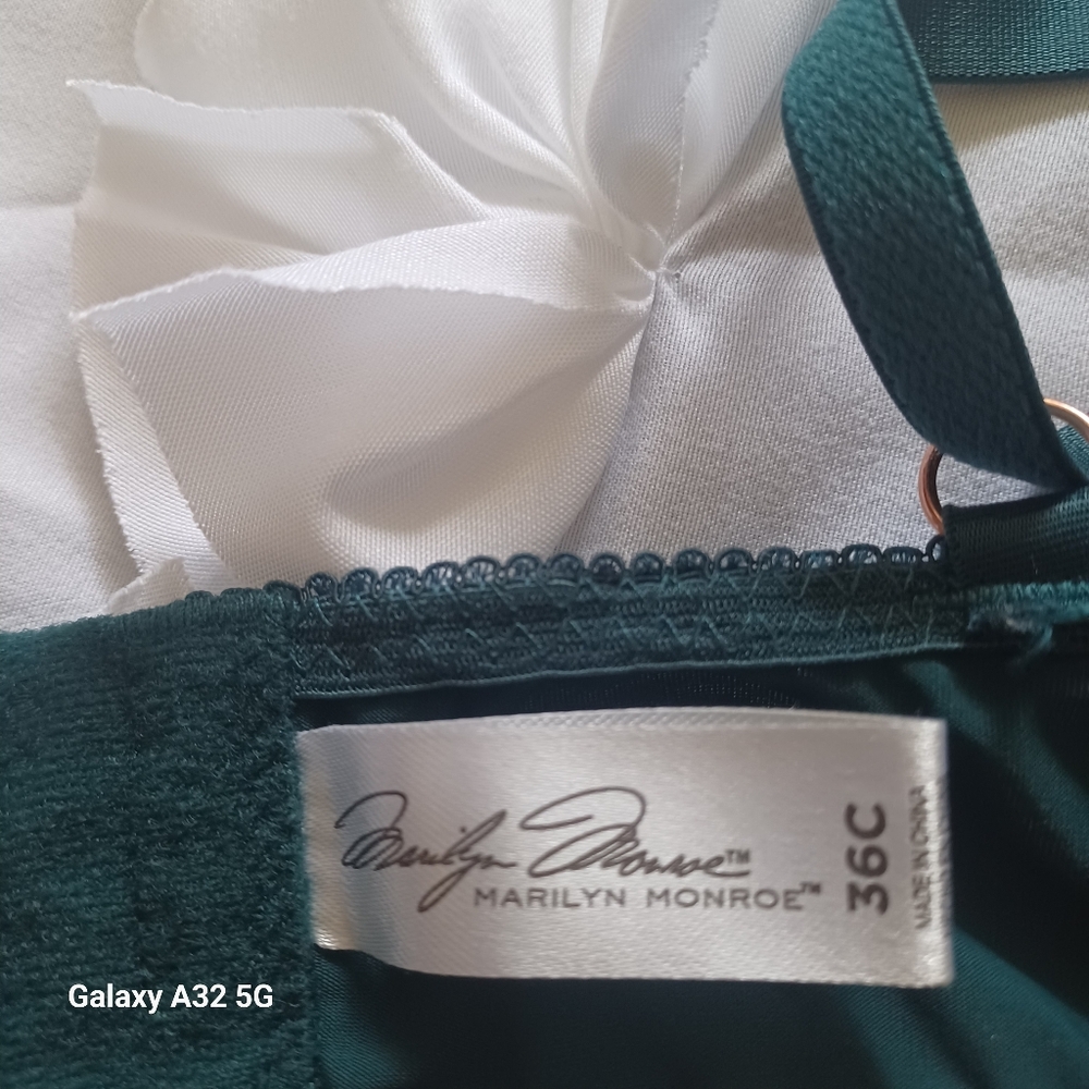 Marilyn Monroe Teal Lace Longline Push-Up Bra - Picture 2 of 7